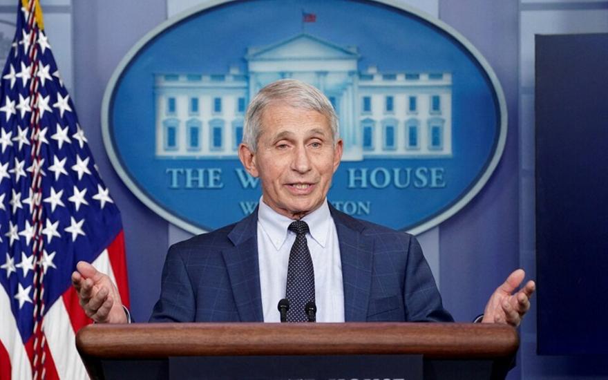 Ούτε για εμβολιασμένους δεν είναι ασφαλή τα μεγάλα πάρτι