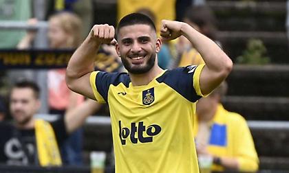 Ντενίζ Ουντάβ: Από τη Γ' Εθνική, αρχισκόρερ της απίθανης Ουνιόν Σεν-Ζιλουάζ