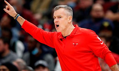 Σε καραντίνα ο προπονητής των Μπουλς!