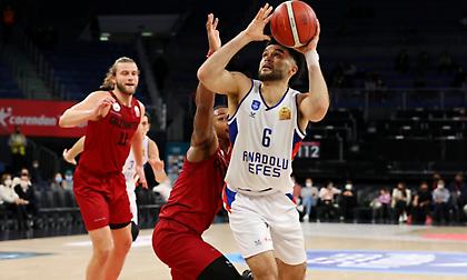 Χριστουγεννιάτικο… μπαμ της Γκαζιαντέπ στο «σπίτι» της Εφές!