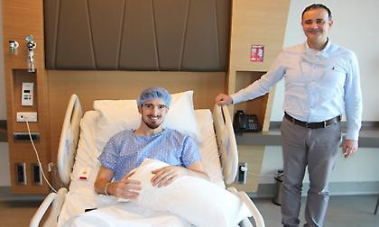 Πέρασε την πόρτα του χειρουργείου ο Ντε Κολό