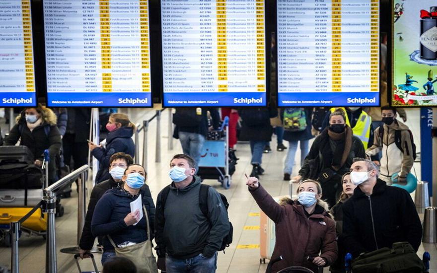 Η Όμικρον ακύρωσε 4.500 πτήσεις το σαββατοκύριακο