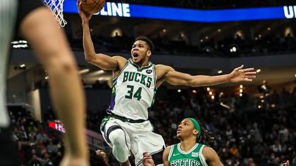 Το χριστουγεννιάτικο «πόστερ» του Γιάννη στον Σμαρτ