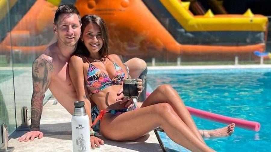 Αγκαλιά στην πισίνα ο Μέσι και η «καυτή» Αντονέλα