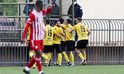 Ο... σάντα Κλάους δεν έκανε δώρο στον Ολυμπιακό Β'