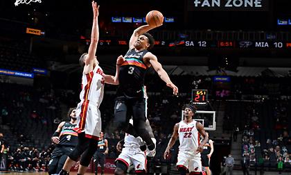 Αναβλήθηκε και το Σπερς-Χιτ