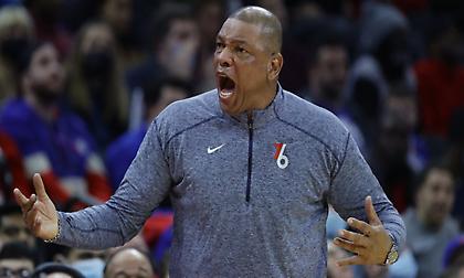 Σίξερς: Στο υγειονομικό πρωτόκολλο ο Ντοκ Ρίβερς και δύο παίκτες