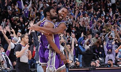 Το buzzer beater τρίποντο του Μέτου που «ξέρανε» τους Μαβερικς!