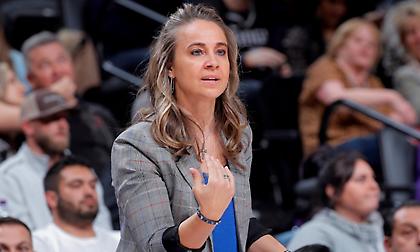 Φεύγει από Σπερς και αναλαμβάνει ομάδα του WNBA η Μπέκι Χάμον