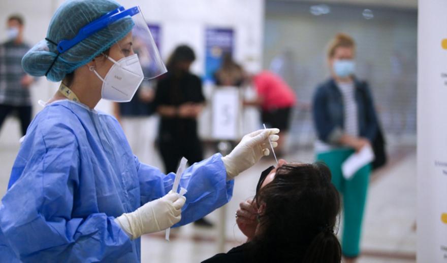 Κορωνοϊός: Νέο μαύρο ρεκόρ με 40.560 κρούσματα!
