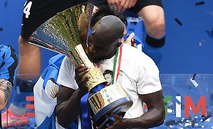 Πανό κατά του Λουκάκου από τους οπαδούς της Ίντερ