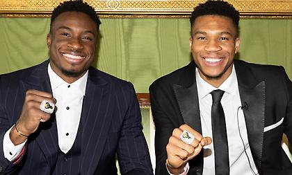 Μπακς: Η ΚΑΕ Ελαφιακός εύχεται στα ελληνικά για το 2022