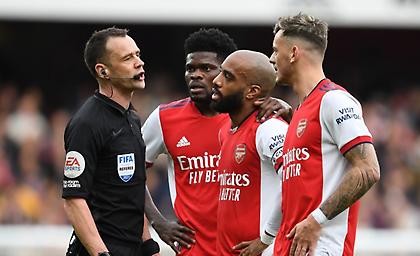 Έξαλλος Λακαζέτ με τον διαιτητή του Άρσεναλ-Σίτι: «Υπάρχει μεγάλος εκνευρισμός»