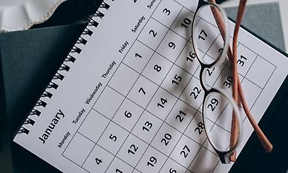 Πότε είναι οι αργίες του 2022: Αυτά είναι τα τριήμερα του νέου έτους