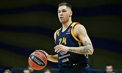 Πετρίδης: «Δεν θα αντικαταστήσει κανέναν στον Παναθηναϊκό ο Γιόβιτς»