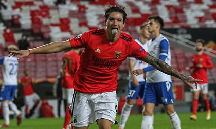 Νιούκαστλ: Τινάζει την «μπάνκα» στον αέρα για τον Ντάρβιν Νούνιες!