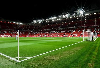 Tα φώτα στο «Ολντ Τράφορντ» και την εμβόλιμη αγωνιστική στην Superleague