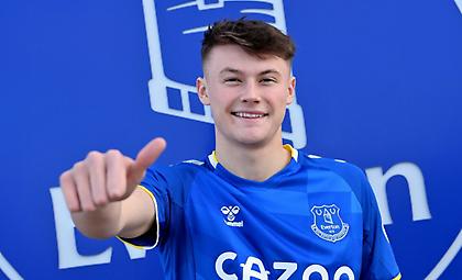 Τα… έσκασε για νεαρό μπακ από τη Ρέιντζερς η Έβερτον!