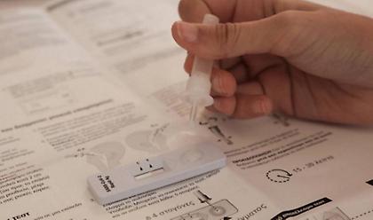 Του ζήτησε self test για να έρθουν σε ερωτική επαφή, βγήκε θετικό και φέρεται να την χτύπησε