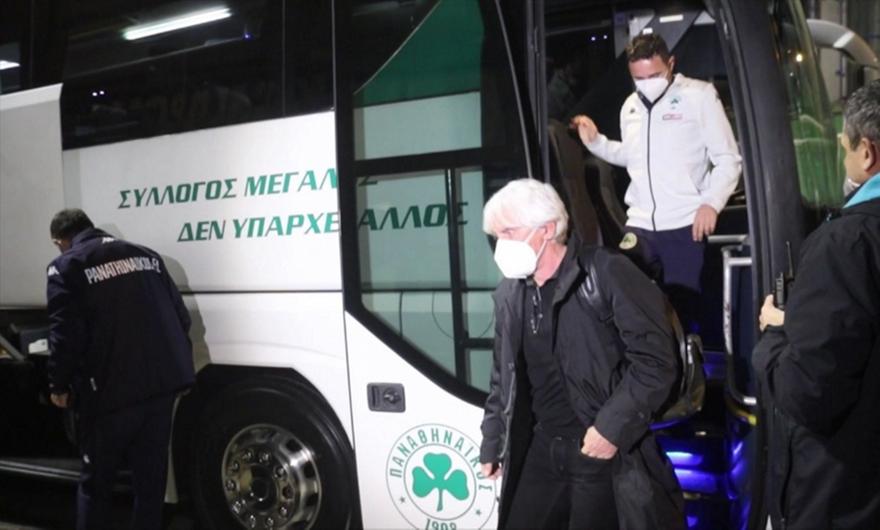 Οι αφίξεις των αποστολών των Παναθηναϊκού και Άρη