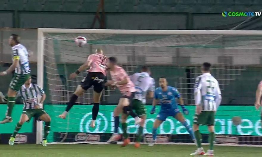 Το δοκάρι μετά την κεφαλιά του Μπεναλουάν στη Λεωφόρο