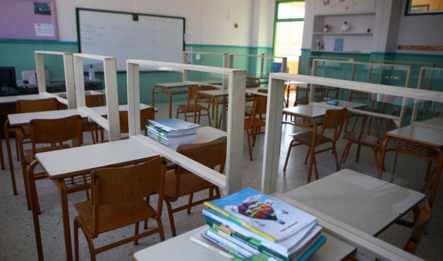 Βασιλακόπουλος για σχολεία: Τι είπε για μεταλλάξεις