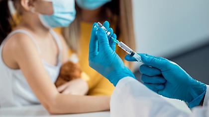Μητέρα απήγαγε τα παιδιά της για να τα εμποδίσει να εμβολιαστούν
