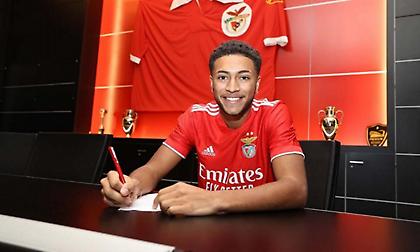 Στην Μπενφίκα Β’ ο γιος του Βαρέλα: «Ήρθα στην ομάδα της καρδιάς μου»