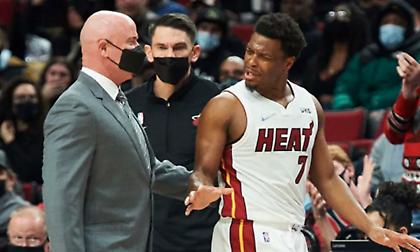 Αποβλήθηκε επειδή πέταξε την μπάλα στον διαιτητή ο Λάουρι!