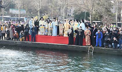 Με αυστήρα μέτρα ο εορτασμός των Θεοφανείων- Μαγιορκίνης: Οι ανεμβολίαστοι να μην πάνε
