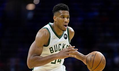 Ευχήθηκαν στον Αντετοκούνμπο οι Μπακς: «Σπίτι χωρίς Γιάννη προκοπή δεν κάνει!»