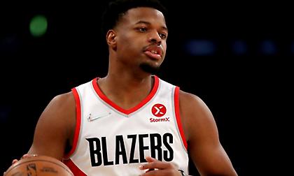 Έγινε… μόνιμος στους Μπλέιζερς ο Ντένις Σμιθ τζ.