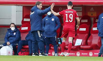 Τελικά βοηθάνε τον Ολυμπιακό οι αλλαγές του Μαρτίνς στο ημίχρονο;