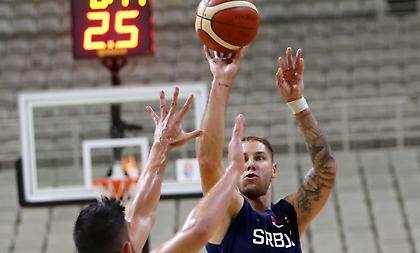 Ανάμεσα σε αυτόν και τον Γιόβιτς επέλεξε ο Πρίφτης