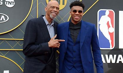 Υπόκλιση Τζαμπάρ σε Αντετοκούνμπο: «Έχει ικανότητες σέντερ, φόργουορντ και γκαρντ, είναι απίθανος»!