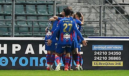 Σεντερφορίσιο γκολ του Φαν Φέερτ και 2-0 ο Βόλος τον Παναθηναϊκό