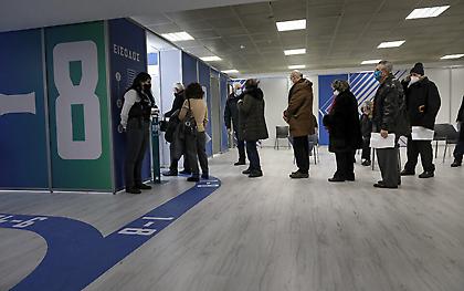 Έως την Κυριακή η διορία για τους άνω των 60