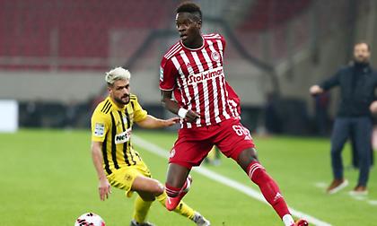 Ο Σισέ είναι βράχος και στη Σενεγάλη, όπως και στον Ολυμπιακό!