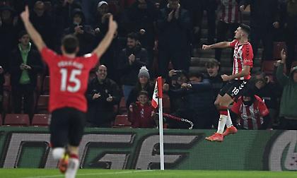 Οι «Άγιοι» είχαν... άγριες διαθέσεις και διέλυσαν την Μπρέντφορντ!