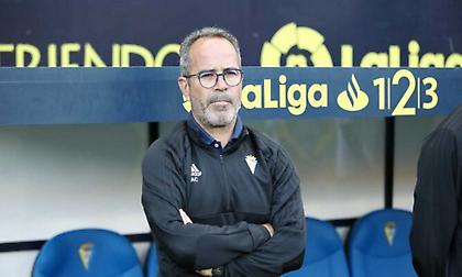 Ο Θερβέρα απολύθηκε από την Κάντιθ και οι οπαδοί τον αποθέωσαν!