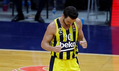 Μαχμούτογλου: «Μας λείπουν Ντε Κολό και Βέσελι, βρήκαμε ανοιχτά σουτ που μας έδωσαν αυτοπεποίθηση»