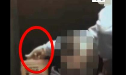 Ιταλία: Στα πράσα από κάμερα ασφαλείας νοσοκόμα που υποκρινόταν ότι εμβολίαζε!