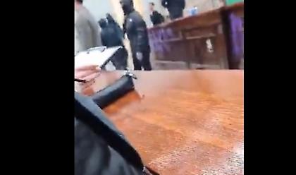 Εισβολή κουκουλοφόρων στην ΑΣΟΕΕ - Ξυλοκοπήθηκαν καθηγητής και φοιτητές