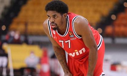 Αποχώρησε με πρόβλημα στον μηρό ο ΜακΚίσικ