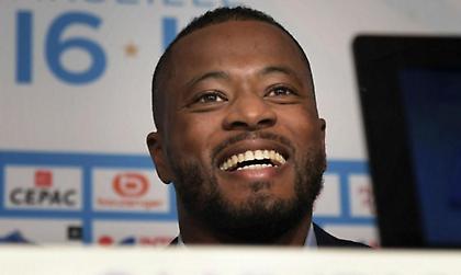 «Αν το πεις, τελείωσε»: Δύο παίκτες ανά ομάδα είναι ομοφυλόφιλοι και το κρύβουν δήλωσε ο Εβρά!