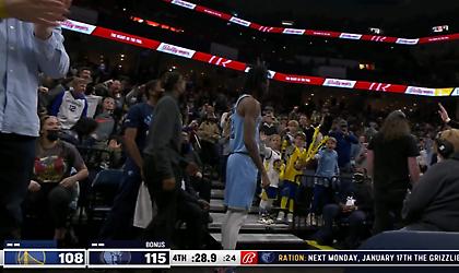 Ο Μοράντ την… είπε σε παιδάκι που φορούσε φανέλα Κάρι και προσφέρθηκε να του χαρίσει μια δική του