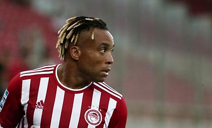 Καμερούν-Αιθιοπία: Στον πάγκο Κούντε και Επασί