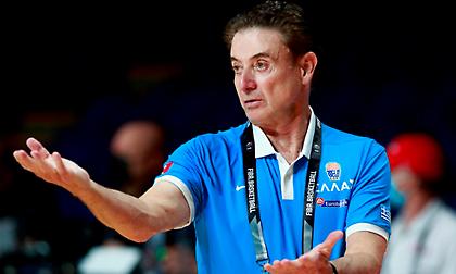 Πιτίνο: «Μου αρέσει να βλέπω Κάρι, Γιόκιτς, Γιάννη, Ροζίερ και Μίτσελ»