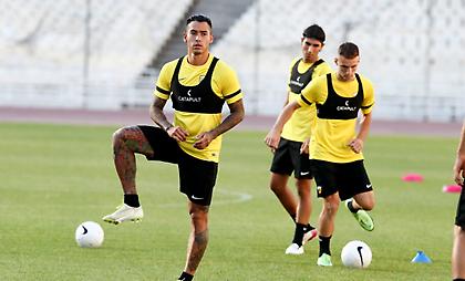 AEK: Θλάση ο Λάτσι, συνεχίζει ατομικό ο Αραούχο