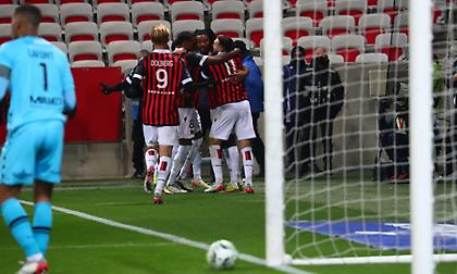 Το… βιολί της η Νις!